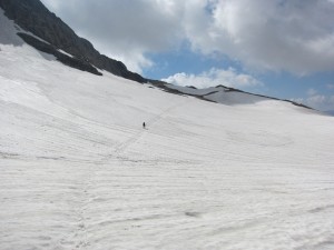 Klaas heading south-east from Col Inférieur de Literole towards Portal de Remune